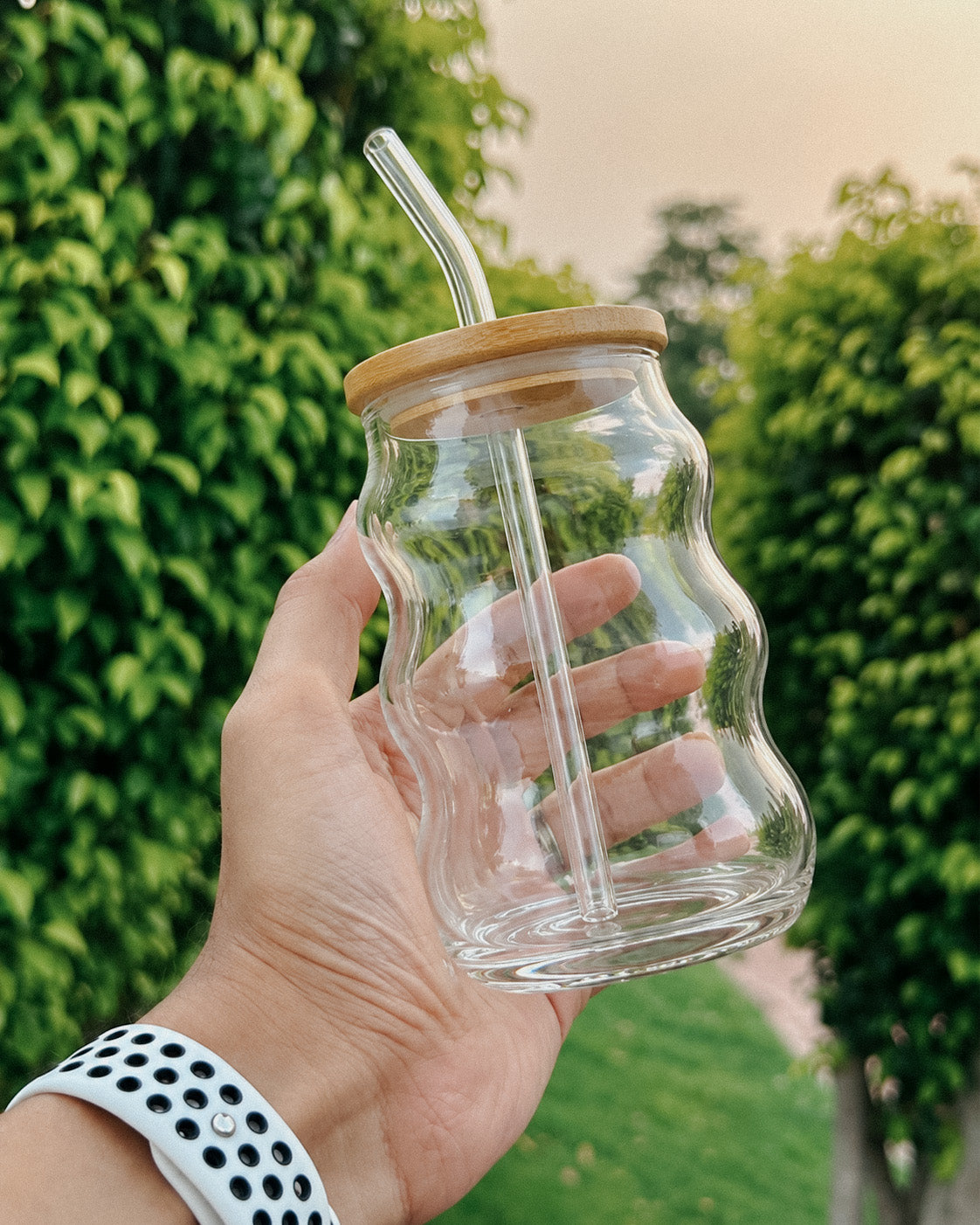 Wavy Glass · Vaso de vidrio 500 ml con tapa de bambú